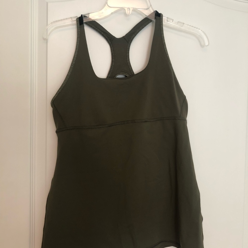 LULULEMON TANK